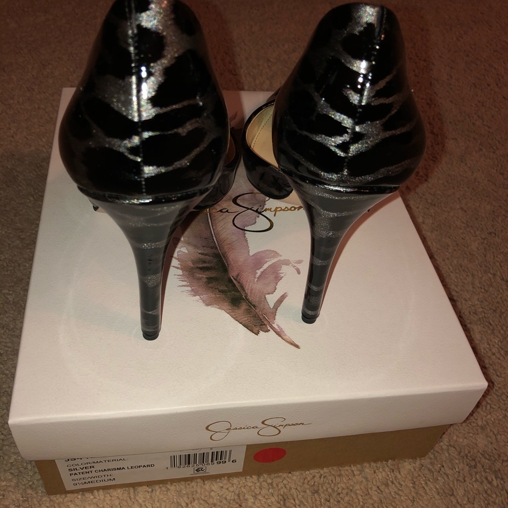 Women Jessica Simpson pump heels - Picture 3 of 7